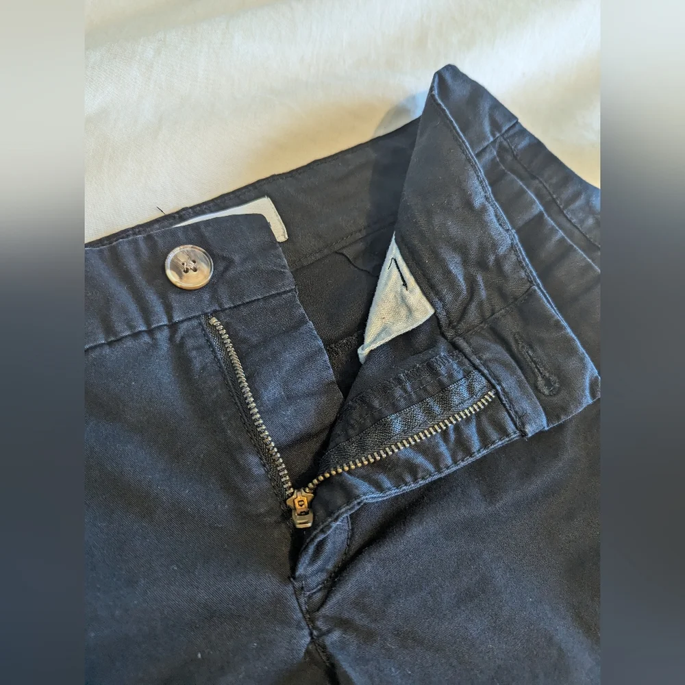 3/$15! Old Navy Everyday Mid-Rise Twill Chino Short - 6" - Picture 6 of 11